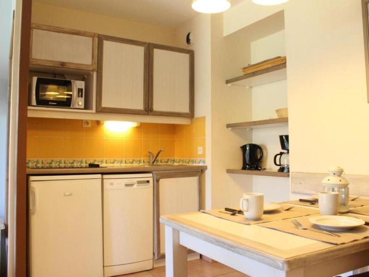2 Pieces Avec Terrasse, Parking, Piscines - A 300m De La A - Fr-1-245-18 Apartment *