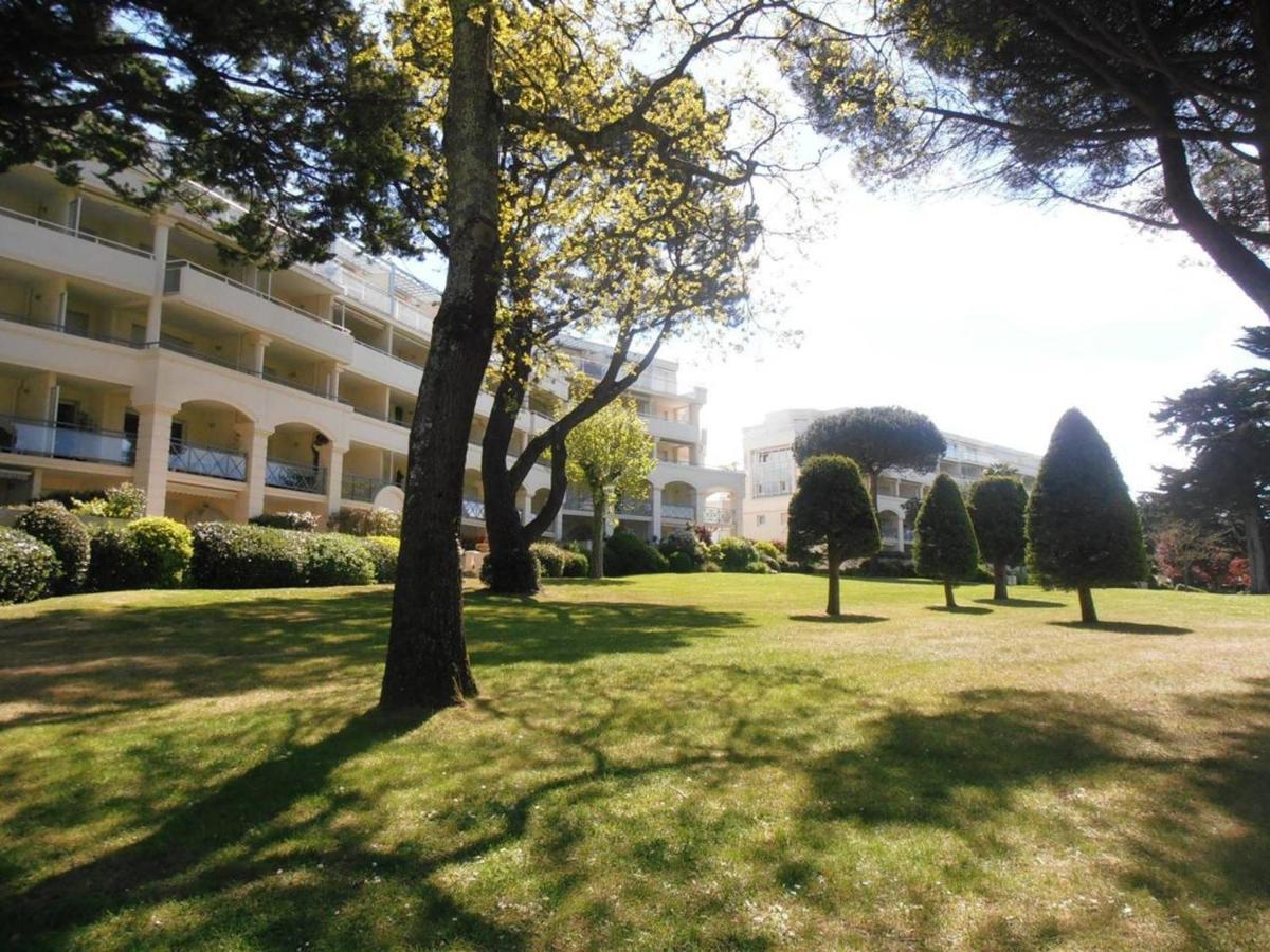Apartment 2 Pieces Avec Terrasse, Parking, Piscines - A 300m De La A - Fr-1-245-18 *